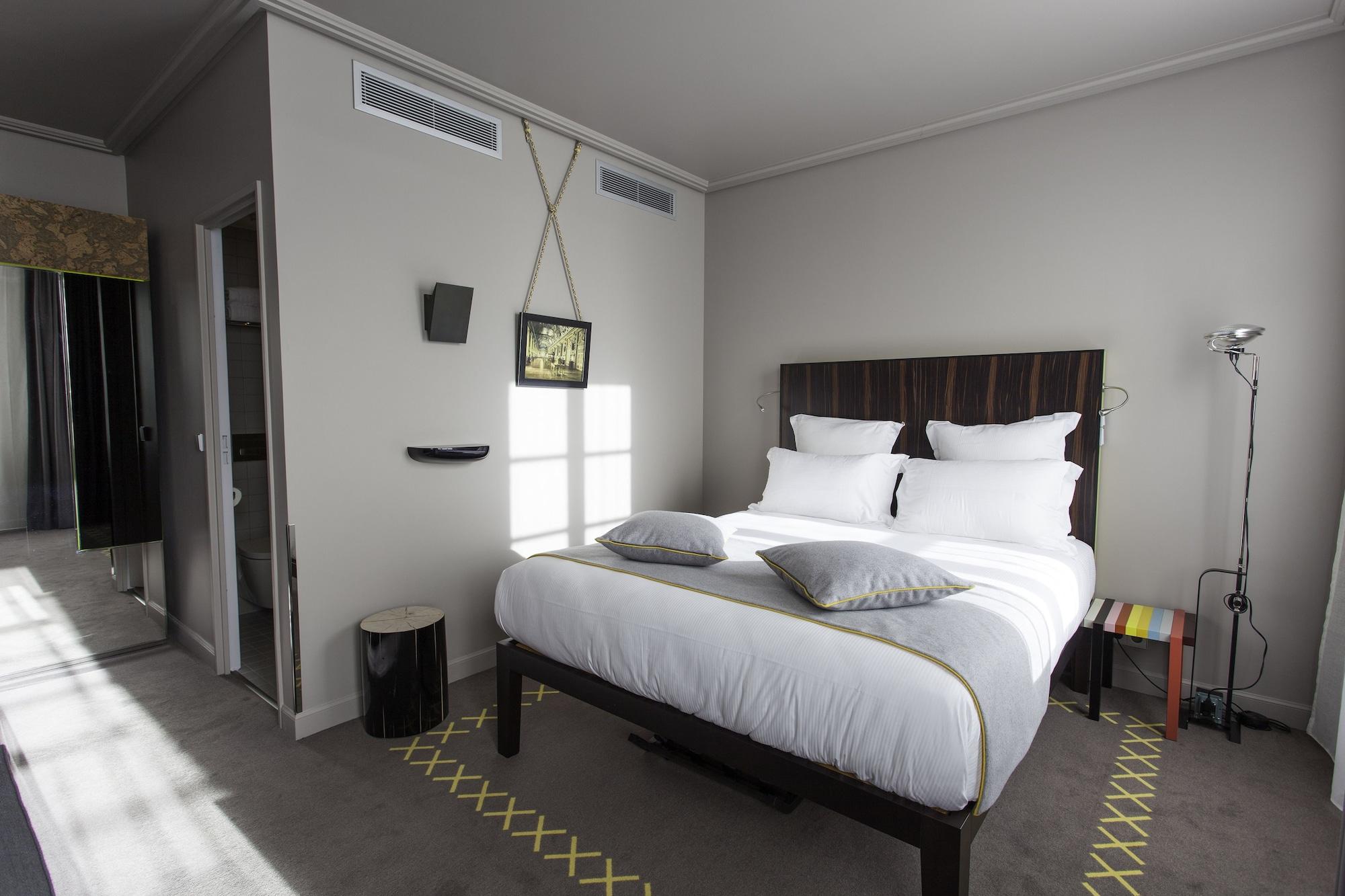 Hotel Saint Dominique Paryż Zewnętrze zdjęcie
