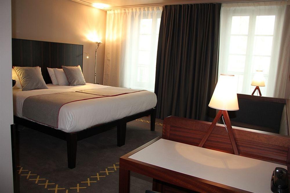 Hotel Saint Dominique Paryż Zewnętrze zdjęcie